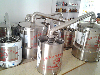 200型電加熱專利節(jié)能蒸酒設(shè)備